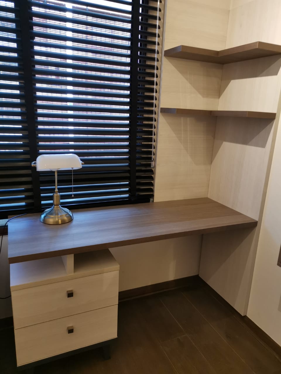 Escritorio Eleganza